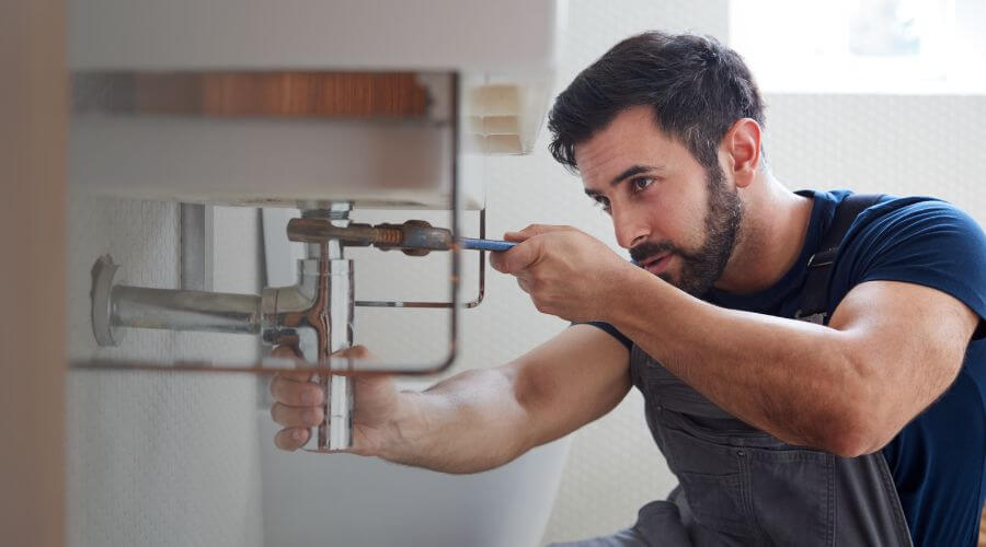 Water heater thermostat replacement in Lapel, IN